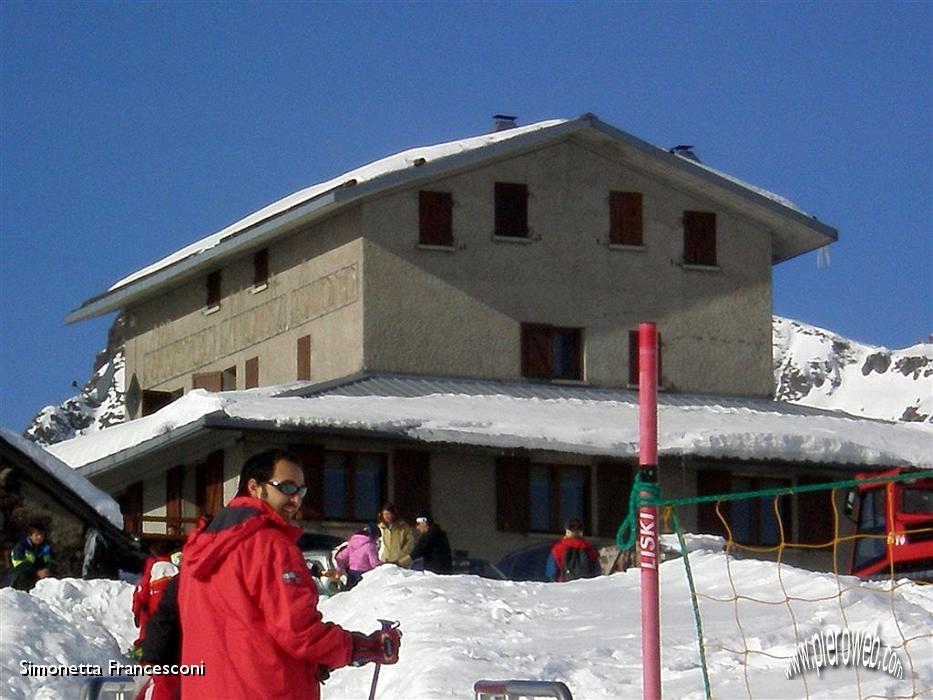 05 ALBERGO RIFUGIO MONTE AVARO.JPG